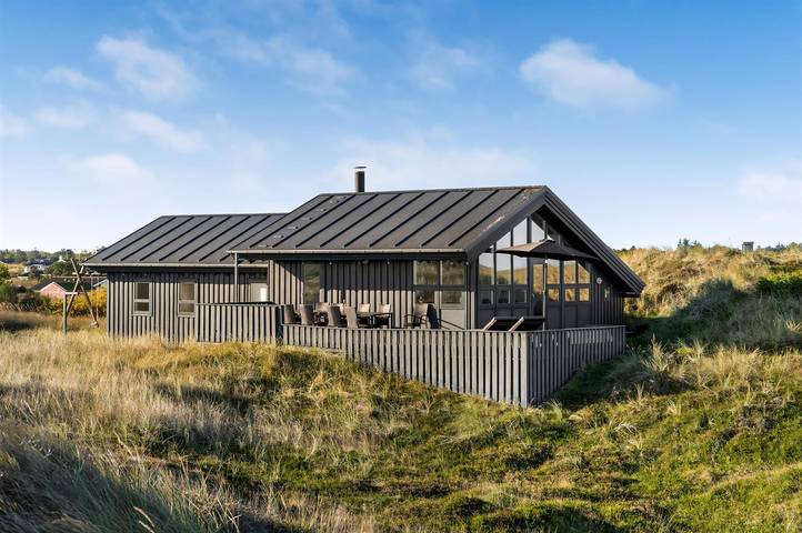 Vakantiehuis voor 8 personen, with whirlpool and terras as well as sauna, met huisdier in Tversted