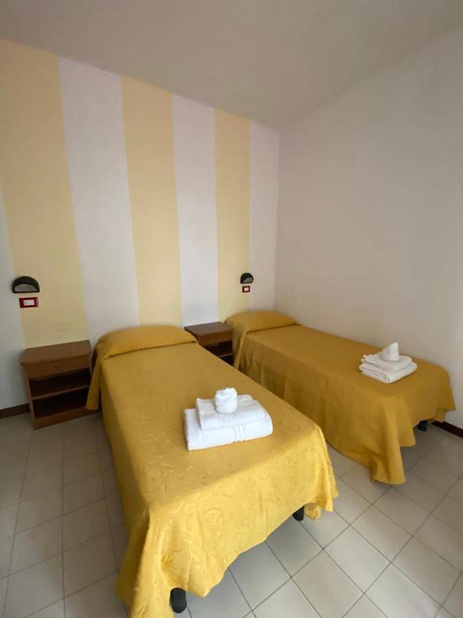 Hôtel pour 2 personnes, avec vue et balcon à Riccione - 4