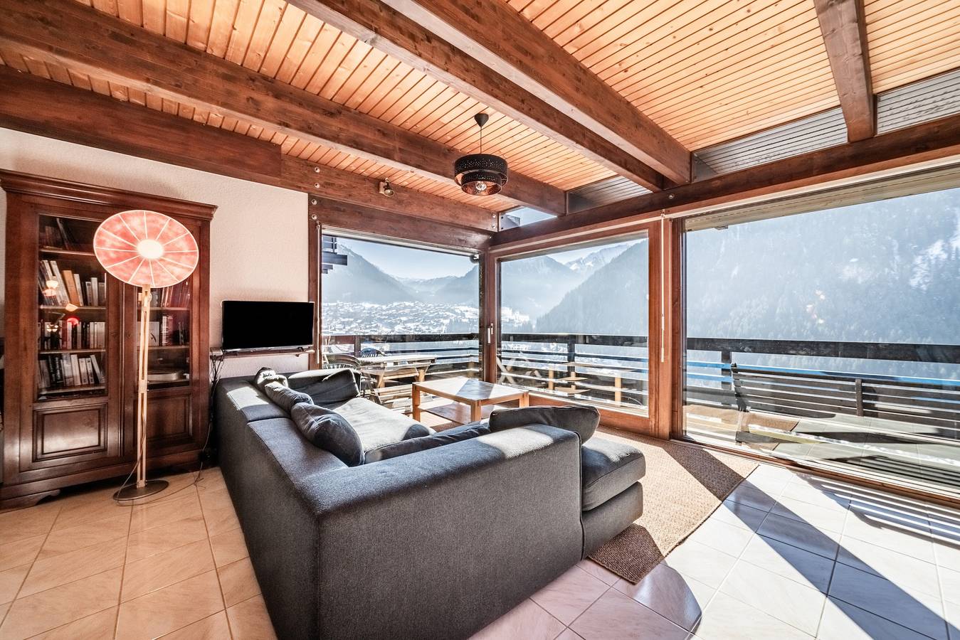 Châlet entier à Châtel - Calme et Spacieux -superbe vue. in Chatel, Les Portes du Soleil
