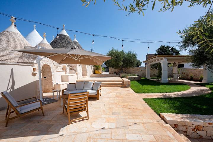 Villa 'Dimora Dormio' con Piscina Privata, Wi-Fi e Aria Condizionata in Monopoli, Provincia di Bari