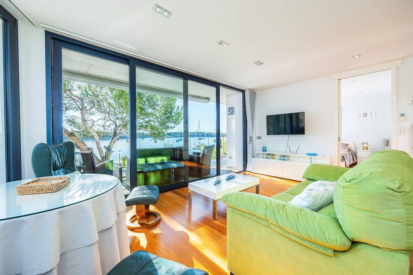 Ganze Wohnung, Ferienwohnung 'Ponent' mit Meerblick, Wlan und Klimaanlage in Portocolom, Felanitx