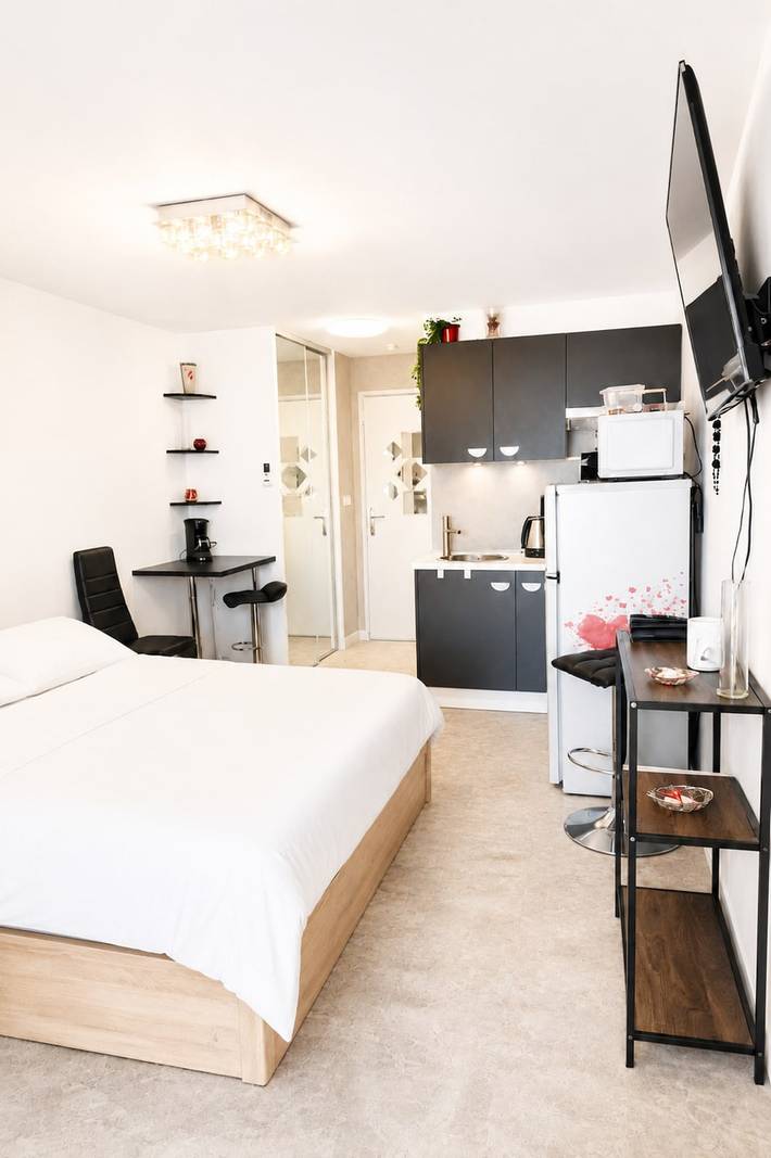 Gîte pour 2 personnes, avec terrasse et piscine dans Cap d'Agde naturiste - 3