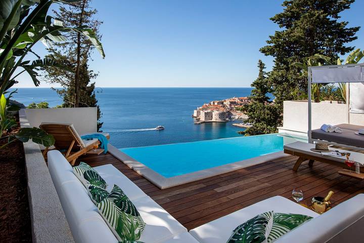 Villa with pool for 12 people, with sauna and pool as well as garden and ocean view in Dubrovnik