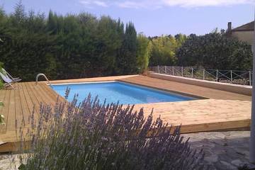 Gîte pour 6 personnes, avec terrasse et jardin à La Gaude