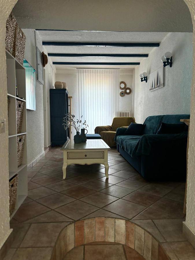 Location de vacances pour 8 personnes, avec piscine ainsi que terrasse et jacuzzi à Lamothe-Capdeville