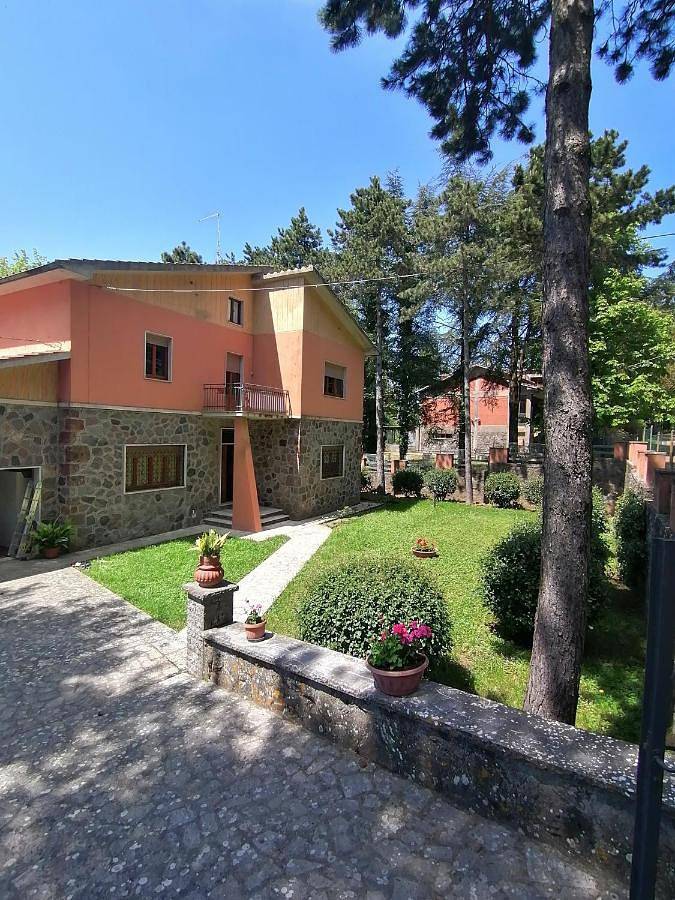 Casa vacanza per 9 persone, con Balcone e Terrazza nonché Giardino e Panorama a Radicofani