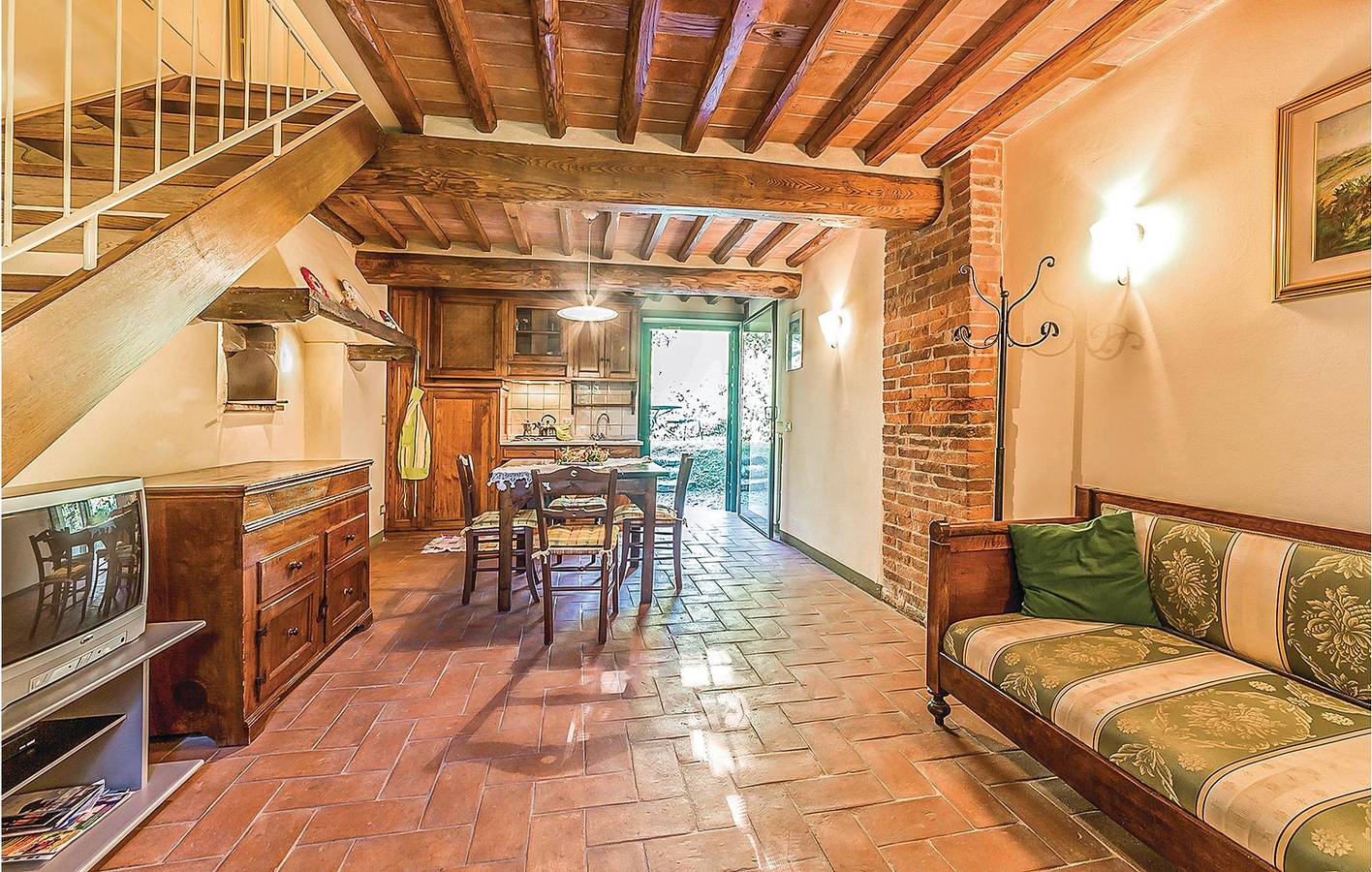 Ganze Ferienwohnung, Toskanisches Apartment mit Babybett & Parkplatz in Capannori, Lucca Provinz