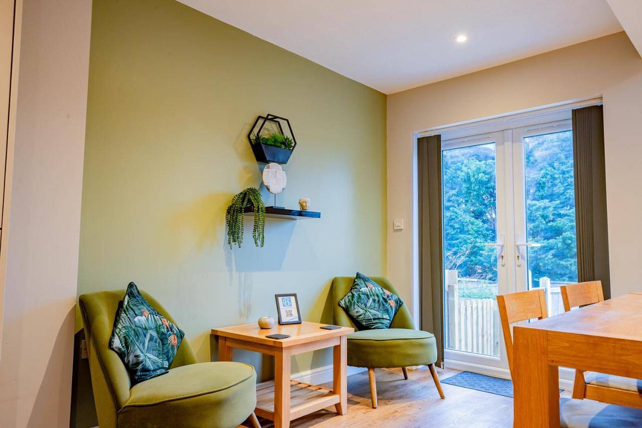 2 Bedroom Stylish Home In Central Worcester in Worcester, Worcestershire