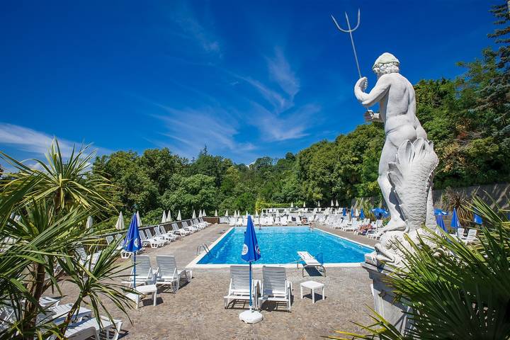 Appartamento per 2 persone, con Balcone e Piscina nonché Vista lago e Panorama a Ghiffa