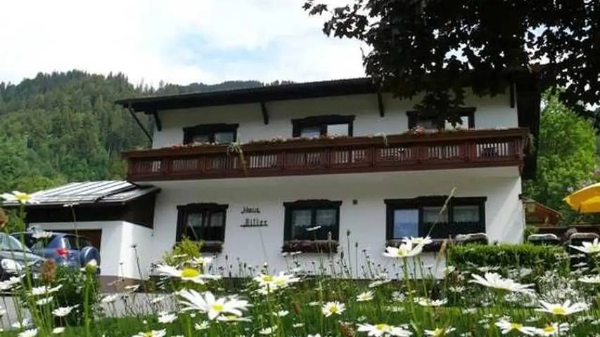Ferienwohnung für 2 Personen, mit Balkon und Garten in Schoppernau