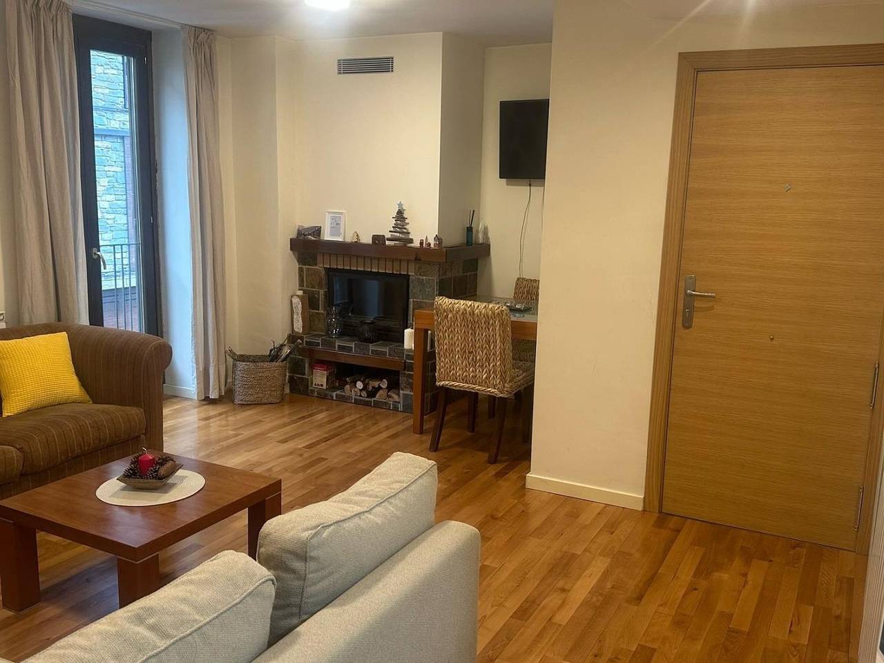 Apartamento vacacional entero, Winahost Apartamento Temporal Esterri d'Àneu in Esterri de Aneu, Pirineo Catalan