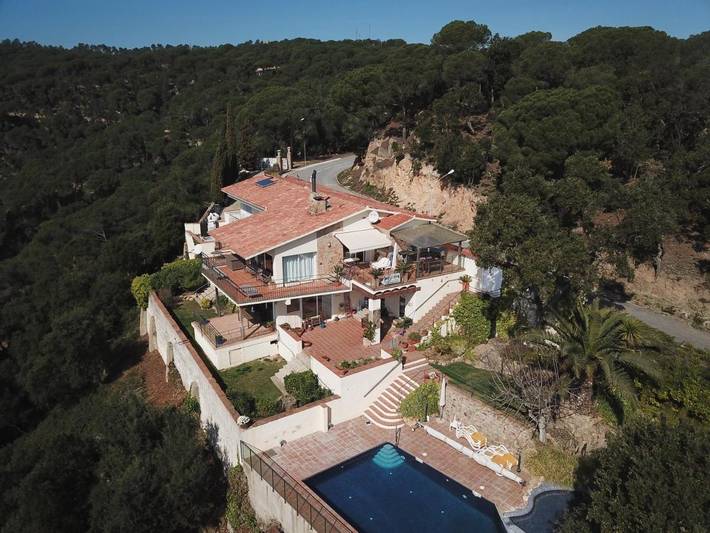 Chambre d’hôte pour 3 personnes, avec Terrasse et Jardin ainsi que Bassin pour enfant et Piscine à Tossa de Mar