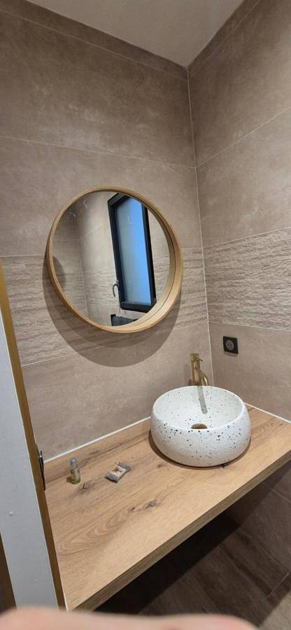 Gîte pour 4 personnes, avec jardin et jacuzzi à Servian - 4