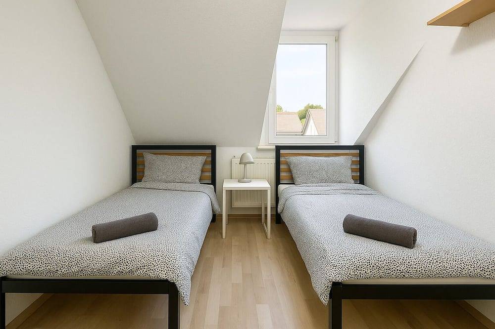 Ganze Wohnung, Apartment Delitzsch Dg – 4 Pers., Küche in Delitzsch, Sächsisches Burgen- und Heideland