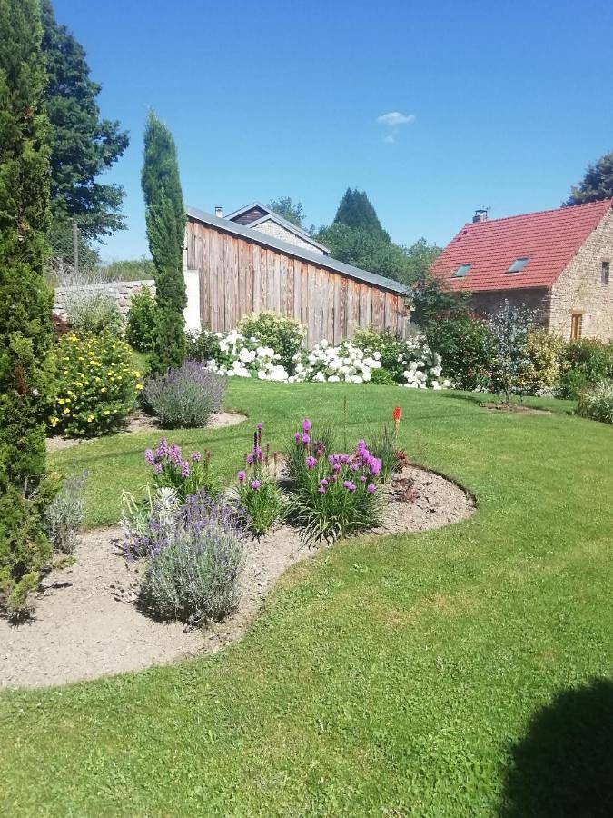 Location de vacances pour 2 personnes, avec terrasse à Thauron - 3