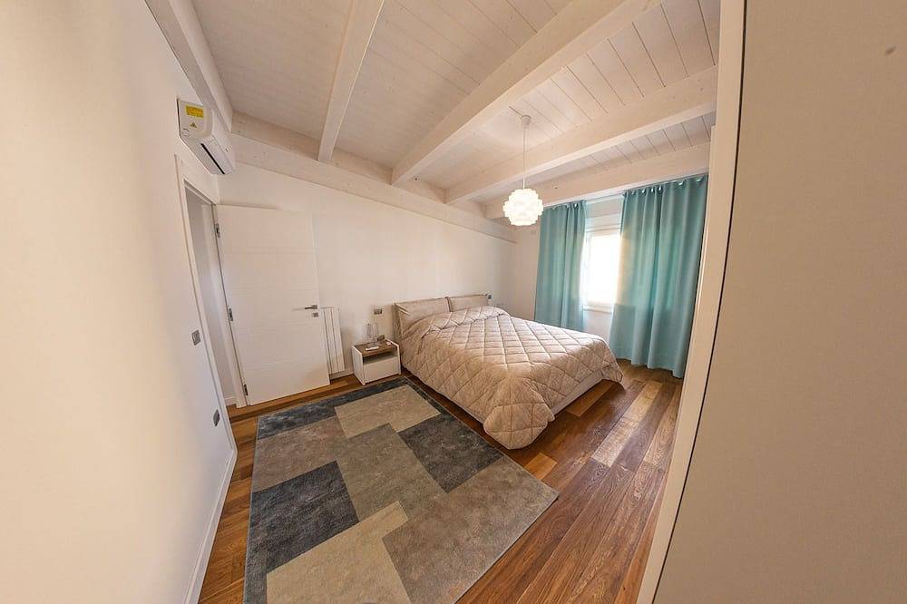 Entire apartment, Figoli guesthouse in Oristano, Campidano