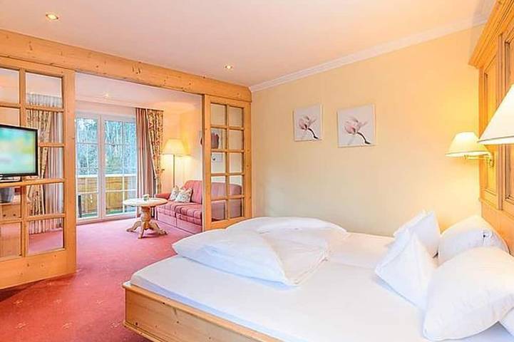 Ferienhaus für 2 Personen, mit Garten und Sauna sowie Whirlpool und Balkon in Faistenau