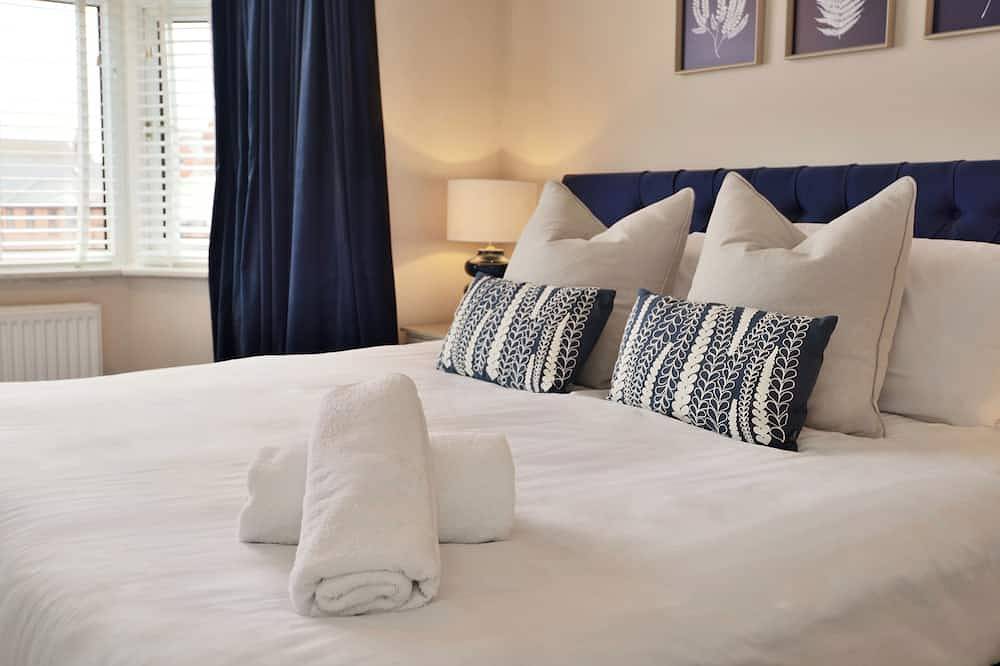 Big 3Br  • Central  • Pets Welcome in Hereford, Herefordshire