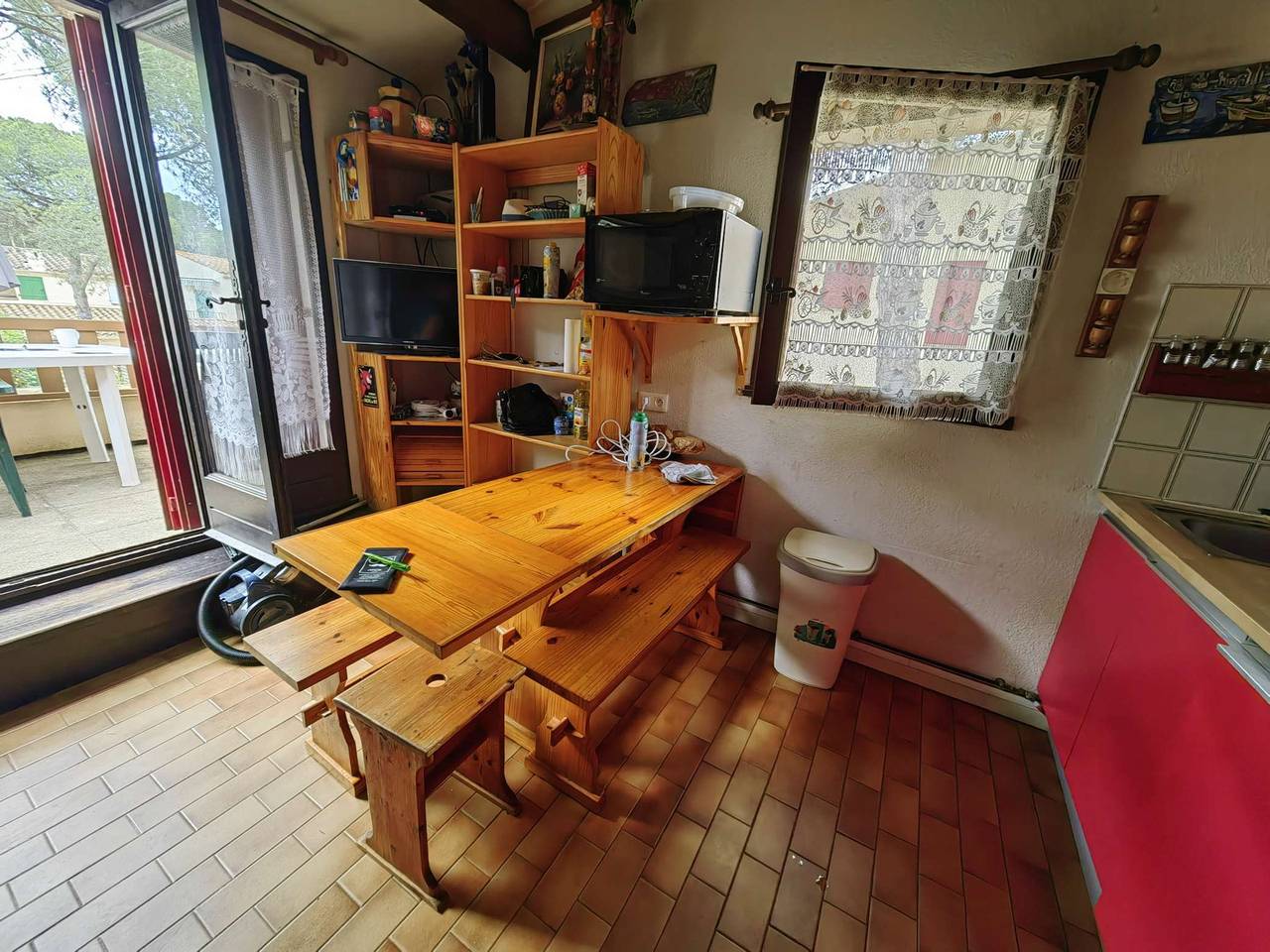 Entire studio, Joli studio cabine avec terrasse au calme pour 4 personnes avec parking in Cap d'Agde, Agde