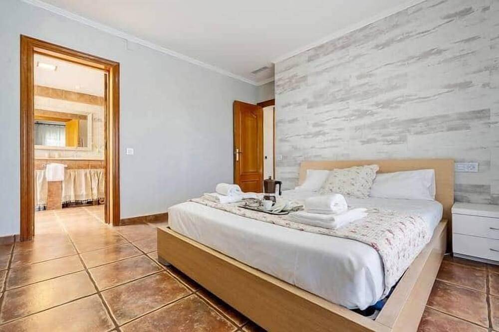 Private Pool Sea Views Calafell Villa Barcelona in Calafell, Costa Dorada