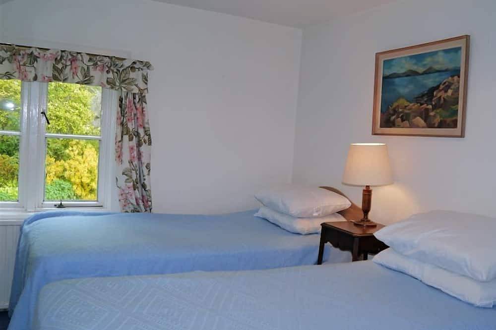 Rocklea -  a house that sleeps 8 guests  in 4 bedrooms in Dumfries und Galloway