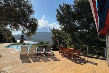 Villa voor 10 Personen in Le Lavandou, Toulon regio, Afbeelding 4