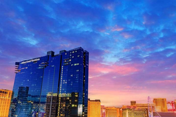 Resort para 4 personas, con jacuzzi además de terraza y piscina - 1