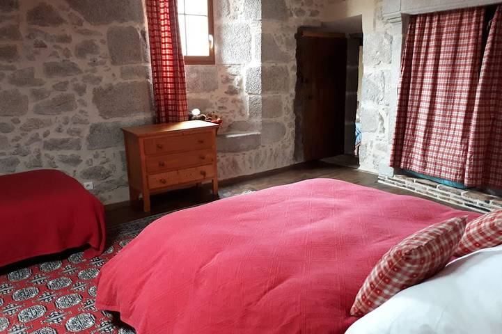 Gîte pour 6 personnes, avec jardin, animaux acceptés à Saint-Estèphe (Dordogne) - 4