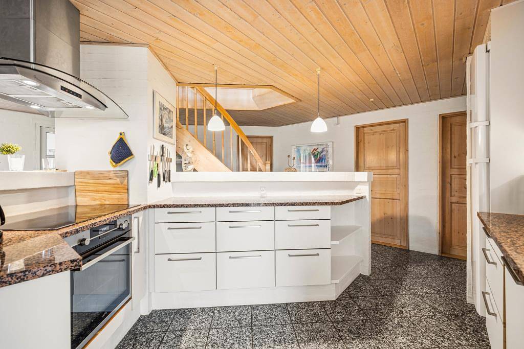 Poolhaus nur 200 Meter vom Strand mit Whirlpool, Sauna und Außendusche in Blavand, Varde