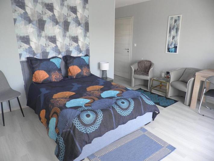 Gîte pour 2 personnes, avec vue et terrasse dans Steinbrunn-le-Haut