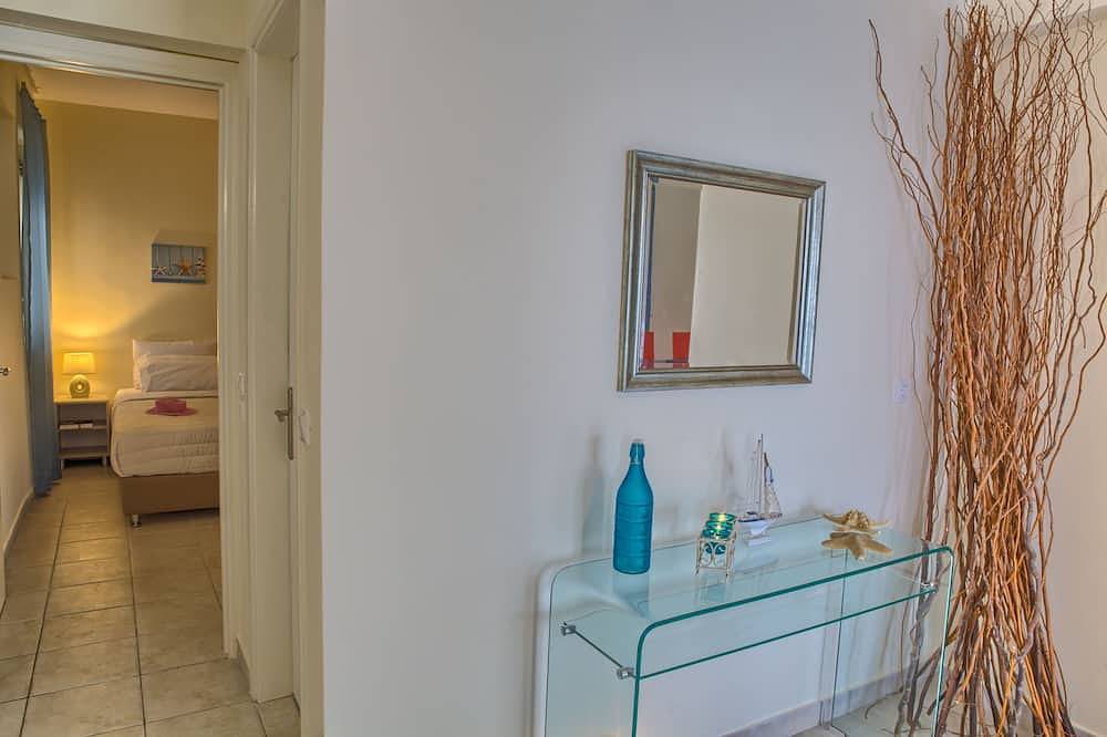 Ganze Wohnung, Apartment mit zwei Schlafzimmern und zwei Bädern mit Blick auf das Meer in Xiropigado, Kynouria