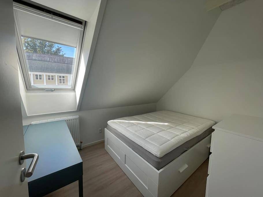 Ganze Wohnung, 3-bedroom city center w private parking in Aalborg, Limfjord in Nordjütland