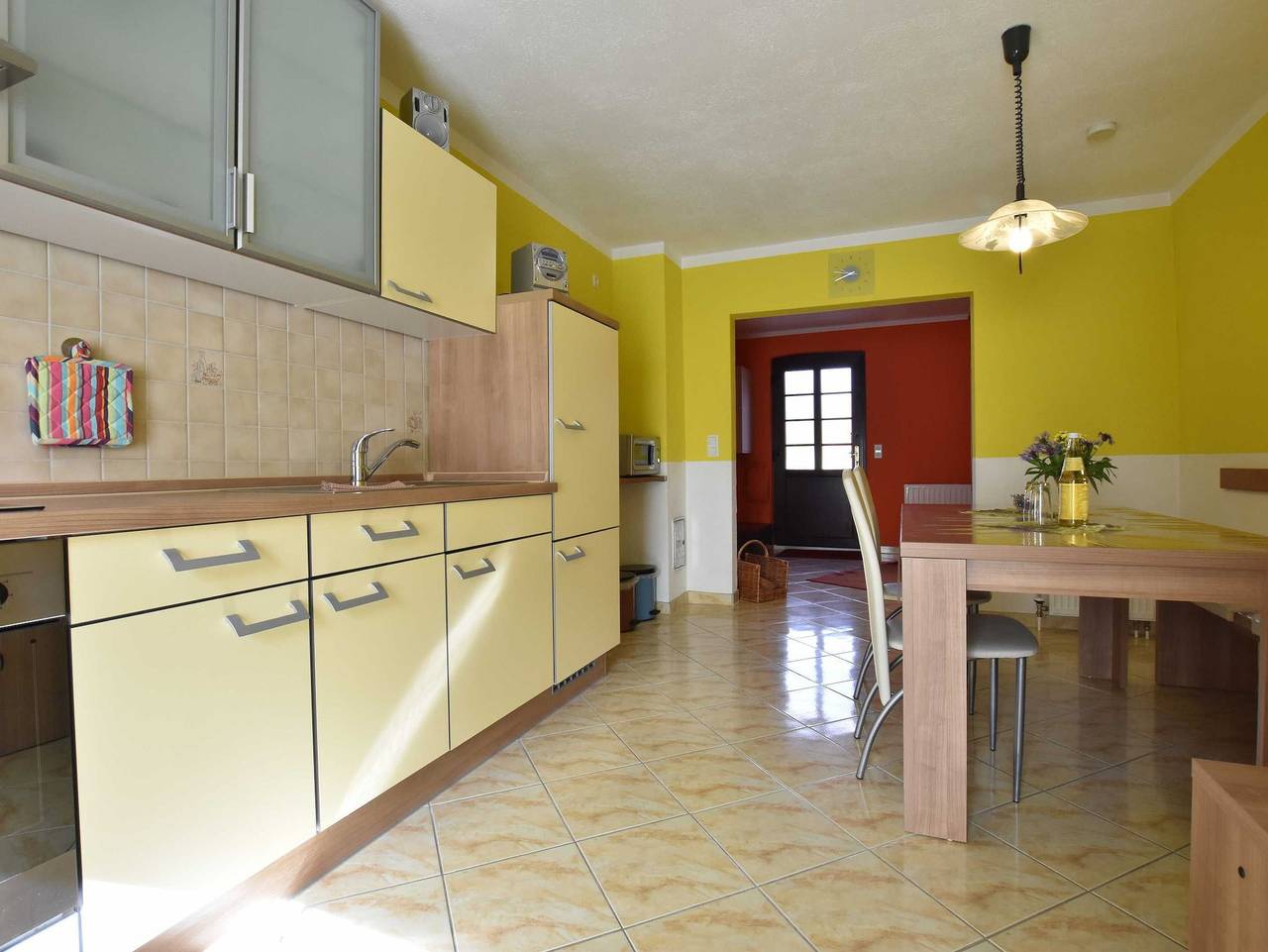 Ganze Ferienwohnung, Reihenferienhaus mit Kamin und Terrasse im Ostseeland Ofc 11 - 3- Raum Ferienhaus mit Terrasse und Kamin in Satow, Mecklenburgische Ostseeküste