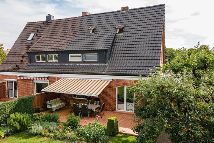 Ferienhaus für 8 Personen, mit Balkon/Terrasse und Terrasse sowie Garten in Rechlin