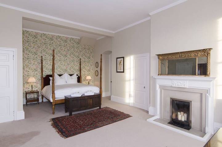 Ardington House, Georgian Manor House for up to 25 people, rural setting in North Wessex Downs