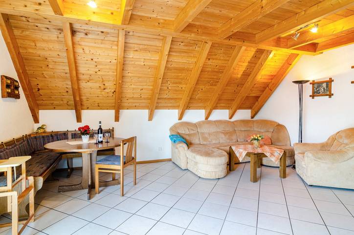 Gîte pour 5 personnes, avec jardin à Owingen - 4