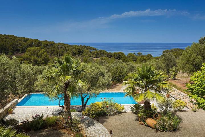 Villa für 8 Personen, mit Balkon und Garten - 1