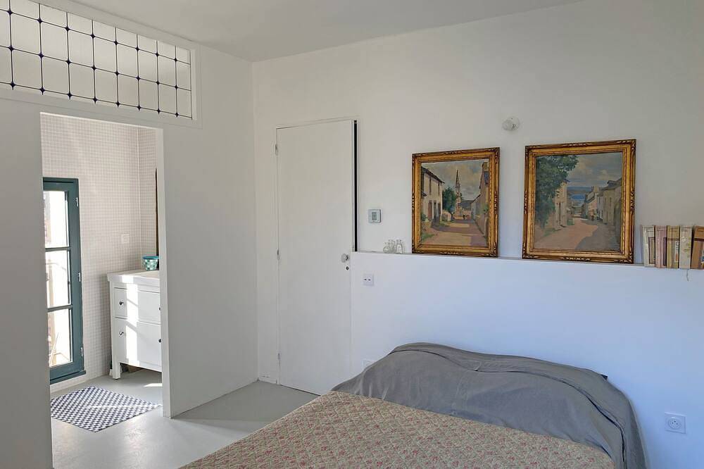 Maison joliment rénovée avec piscine dans le Gard près Uzès 3 ch et Sdb privées in Dions, Région de Nîmes