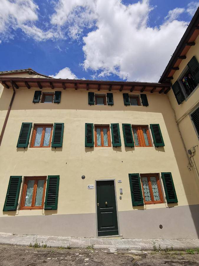 La Piazzetta - Affittacamere in San Piero a Sieve, Scarperia e San Piero