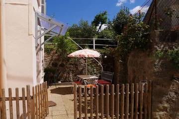 Location de vacances pour 5 personnes, avec jardin et terrasse à Vico