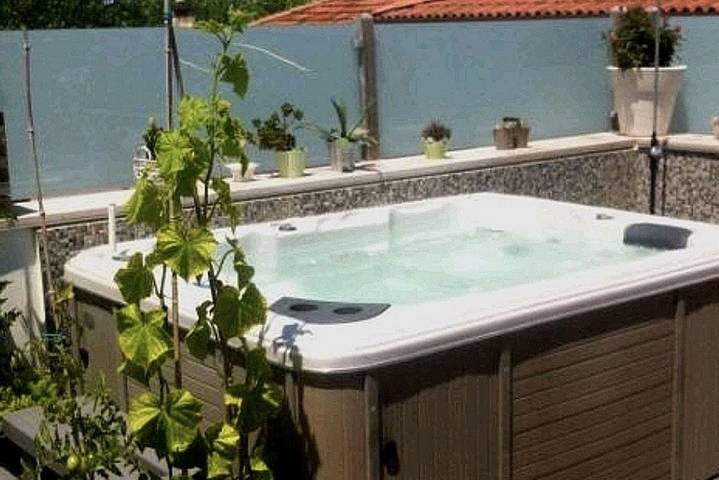 Appartamento intero, Cn004 - Cesenatico, nuovo attico con terrazza e vasca idromassaggio in Gatteo A Mare, Cesenatico