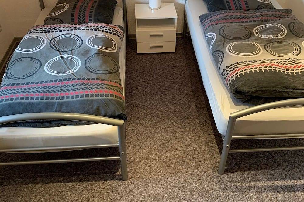 Ganze Wohnung, Unsere Wohnung befindet sich in einer Anliegerstraße neben dem Prosperpark . in Bottrop, Ruhrgebiet