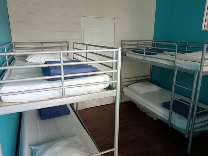 Location de vacances pour 2 personnes, avec vue ainsi que jardin et vue sur le lac à Carhaix-Plouguer - 2