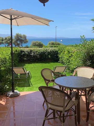 Gîte pour 3 personnes, avec vue et jardin, adapté aux familles dans Plage Marinella
