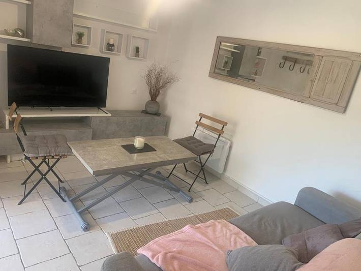 Gîte pour 2 personnes, avec balcon et vue ainsi que jardin et piscine à Gourdon (Provence-Alpes-Côte d'Azur) - 4