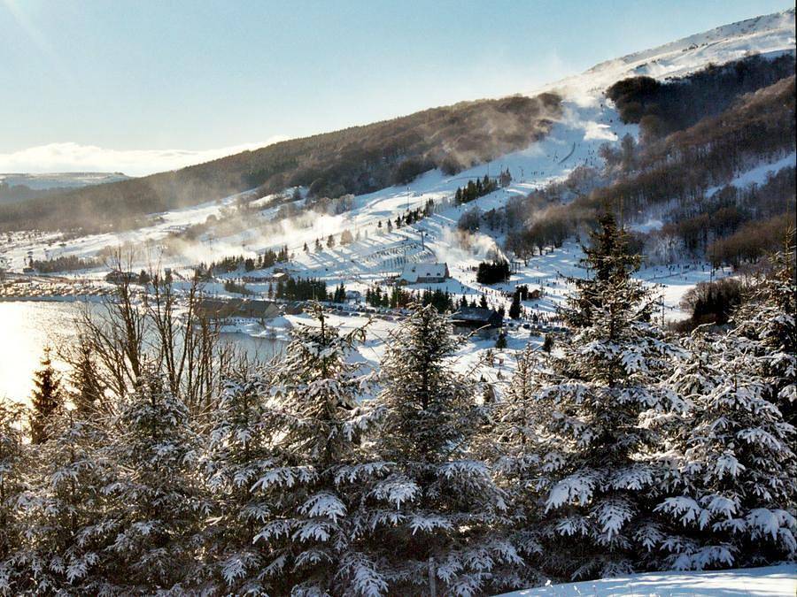 Glamping voor 6 Personen in Besse-et-Saint-Anastaise, Centraal Massief