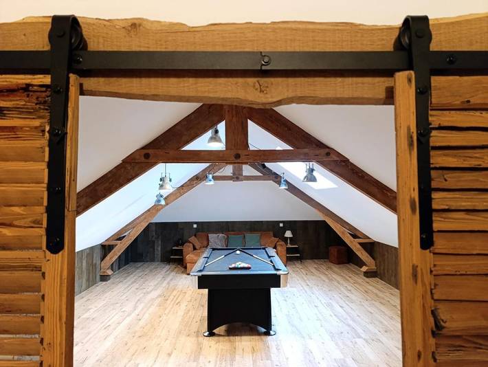 Location de vacances pour 14 personnes, avec jardin à Bertrix