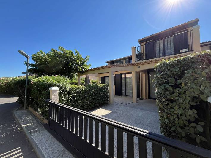 Ferienwohnung für 7 Personen, mit Balkon und Pool in Portiragnes