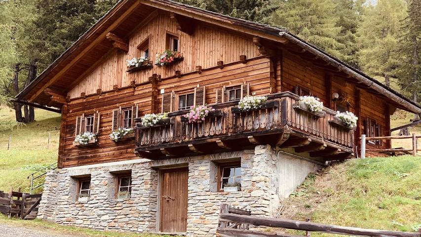 Chalet für 9 Personen, mit Terrasse und Ausblick sowie Garten, mit Haustier in Heiligenblut