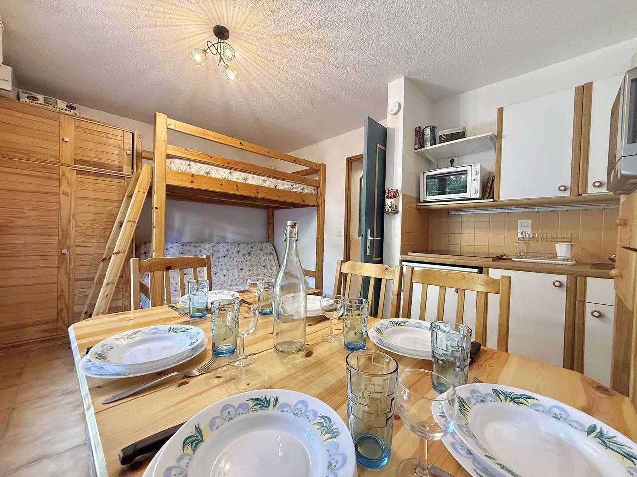 Apartamento entero, Estudio en Praz sur Arly para 5 personas con terraza y parking in Praz-sur-Arly, Pays du Mont-Blanc